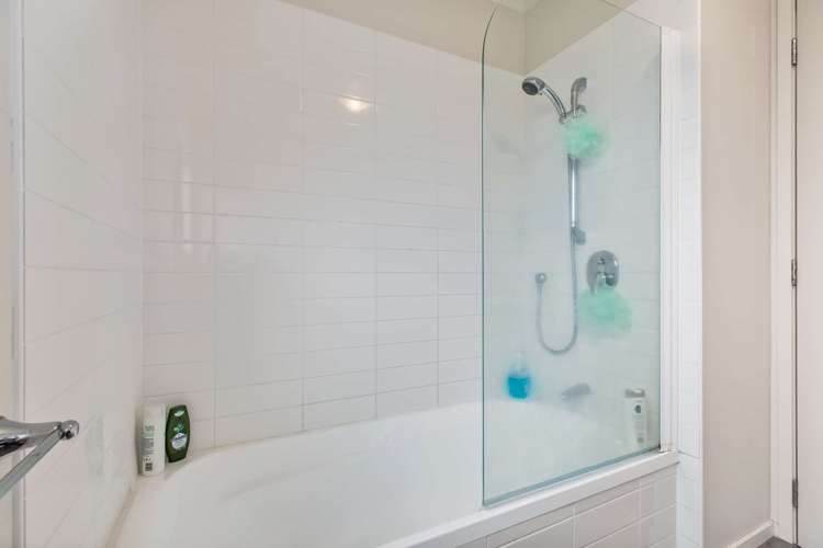 27/94 Glengarry Road Glen Eden_9