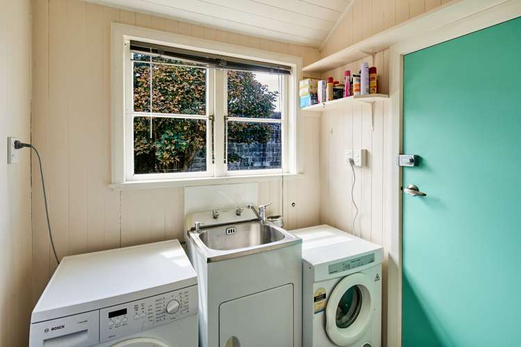 6 Hobbs Grove Epuni_7