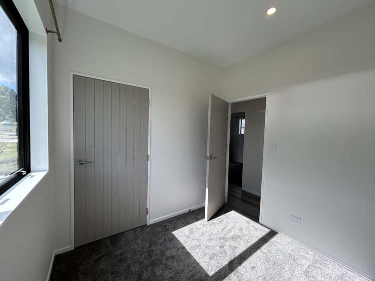 8 Rongomai Helensville_16