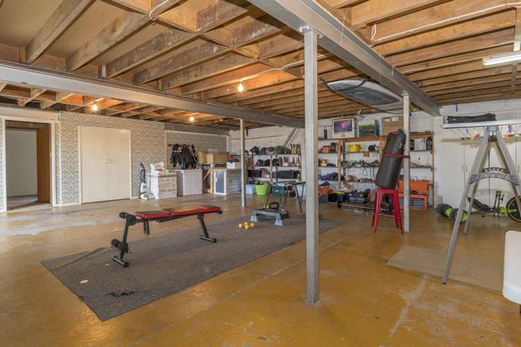 23 Seaview Road Otumoetai_13