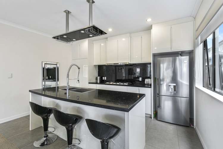 60 Whites Line West Woburn_7