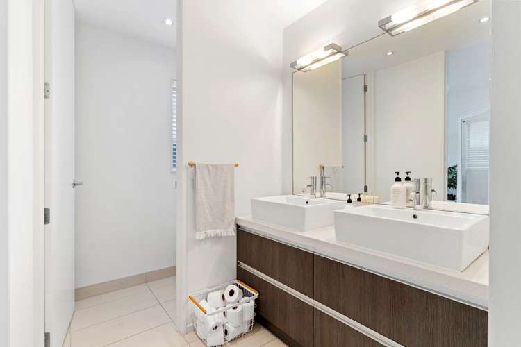 46 Pine Harbour Parade Beachlands_23