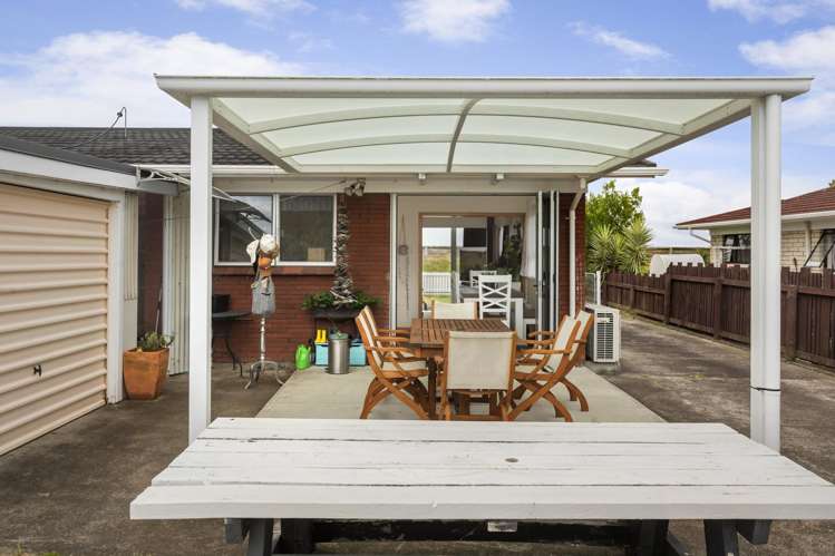 435 Fergusson Drive Thames_22