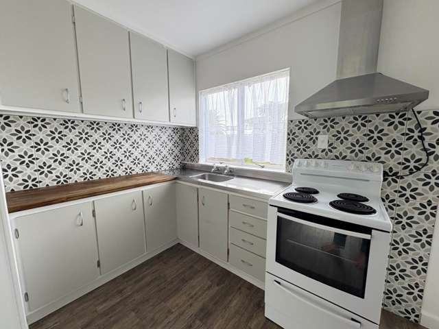 Spacious 2 Bedroom Unit.