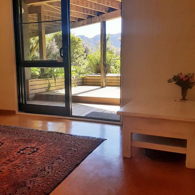 1212 Huia Road Huia_1