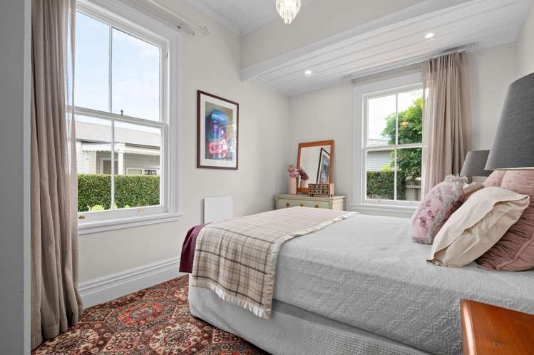 33 Naylor Street Hamilton East_24