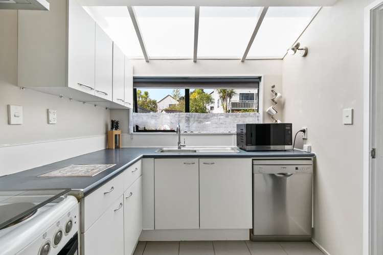 4/24 Beswick Place Birkdale_7