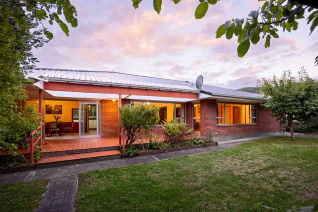 Mid Century Classic with Flexible Living Options