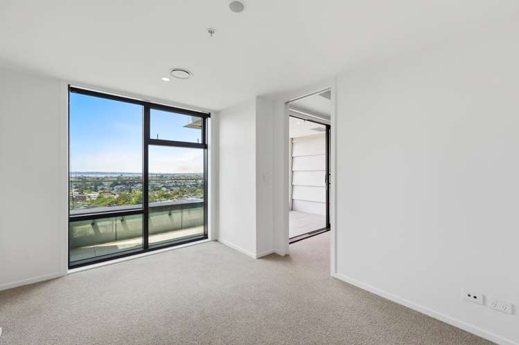 904/8 Waikumete Road Glen Eden_48