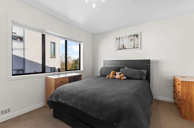86 Norwood Drive Flat Bush_4