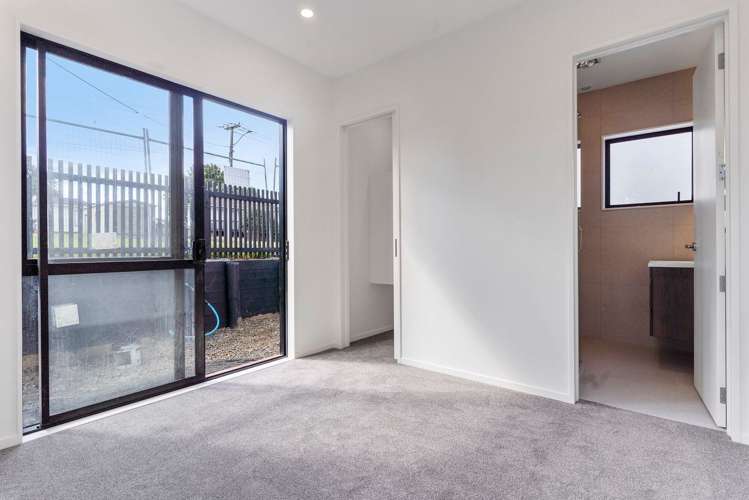 101A Beach Road Te Atatu Peninsula_9