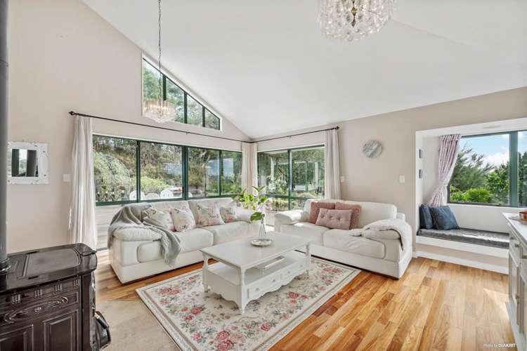 1 Whangaparaoa Road Red Beach_17