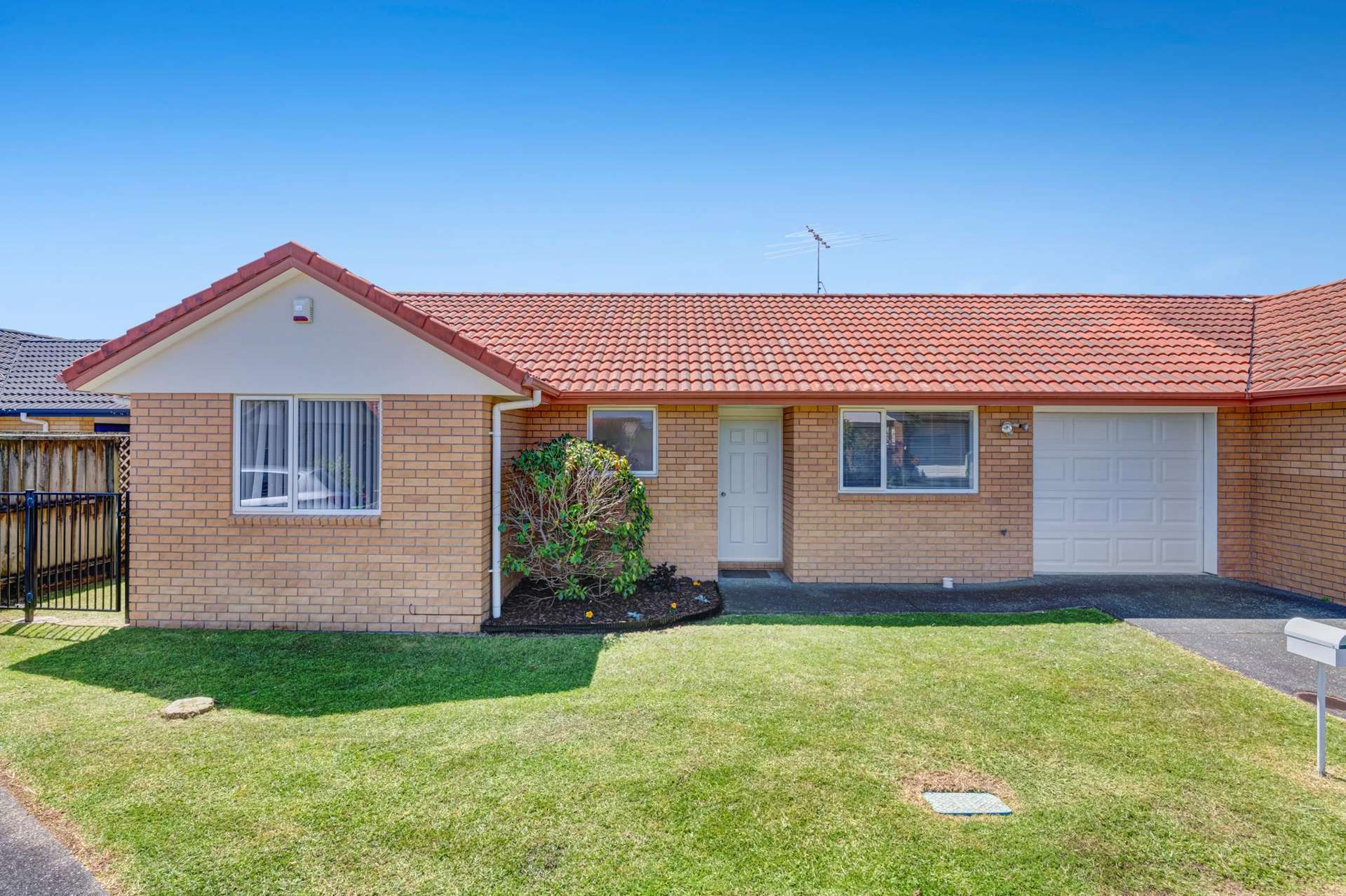 8/262 Centreway Road Orewa_0