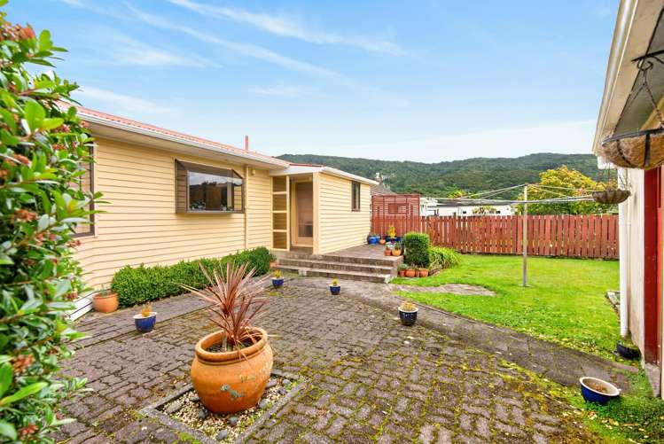 92 Peel Place Wainuiomata_17