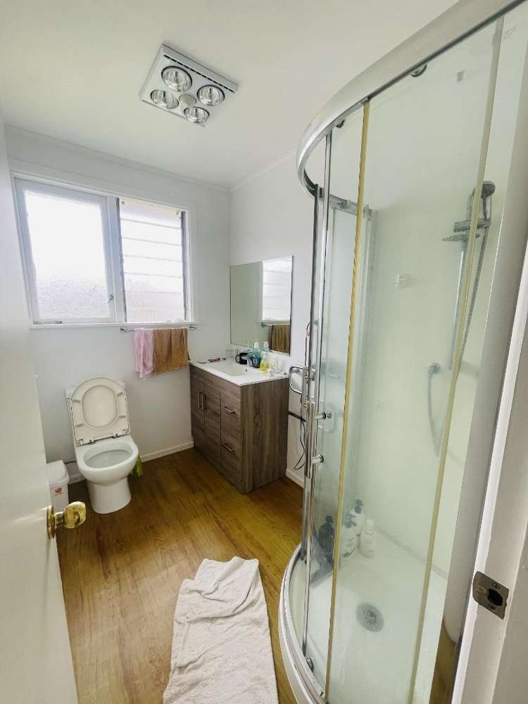 39 Archibald Road Kelston_11