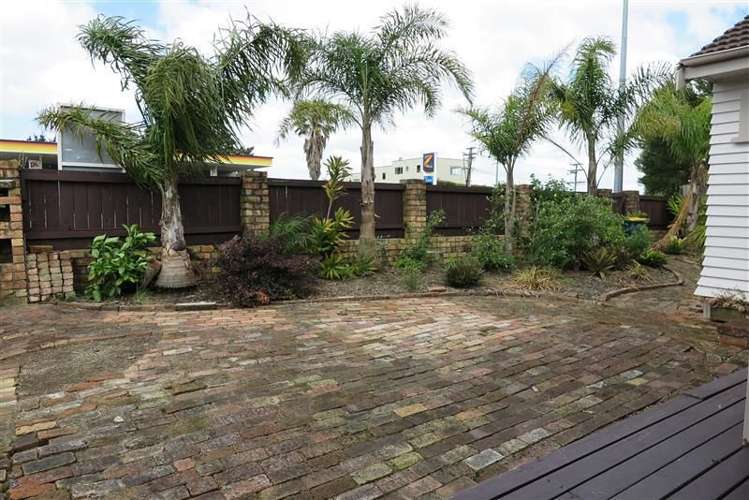 944 East Coast Road Northcross_17