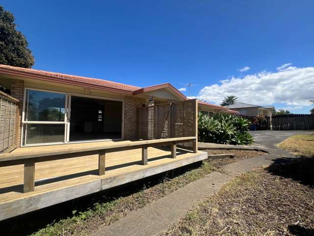 203A Te Atatu Road Te Atatu South_1