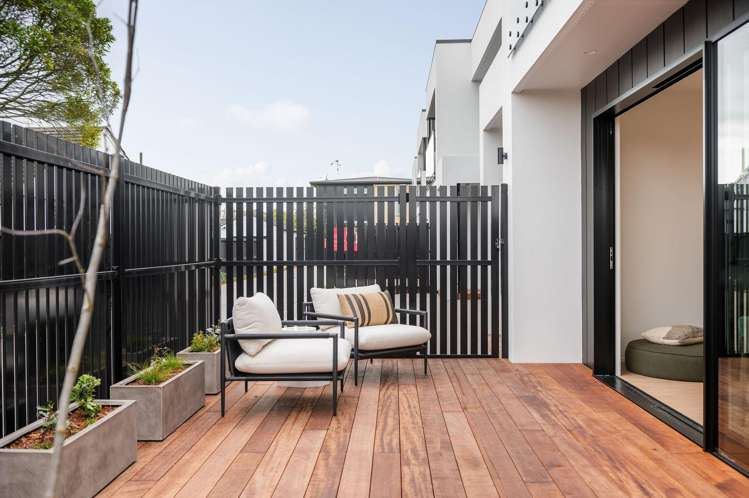 1+3/768 River Road Chartwell_14