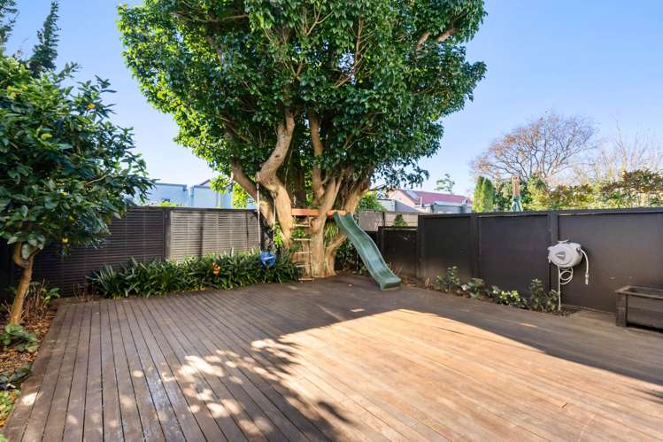2/2A Seascape Road Remuera_12