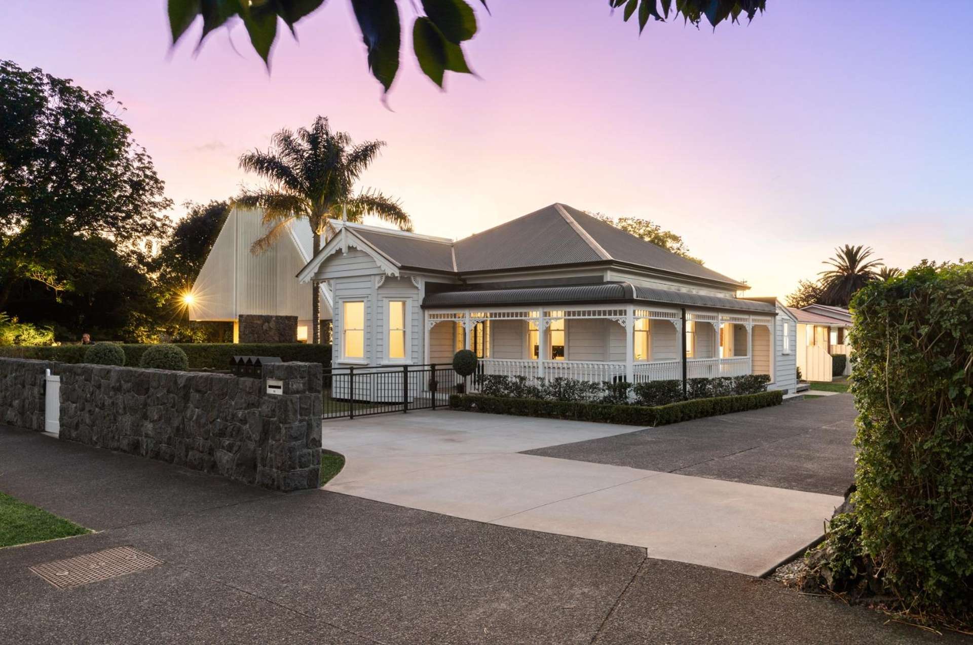 Front E/9 Henley Road 1728_0