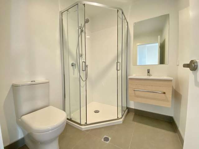 5/12 Enderby Drive 1801_2