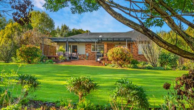 82 Highbrook Way Whatawhata_1