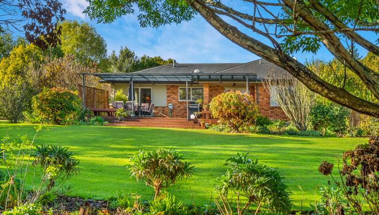 82 Highbrook Way Whatawhata_1