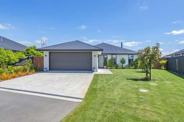 Your Lincoln Lifestyle Starts Here $840k- $880k