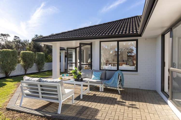 72 Blue Heron Rise Stanmore Bay_14