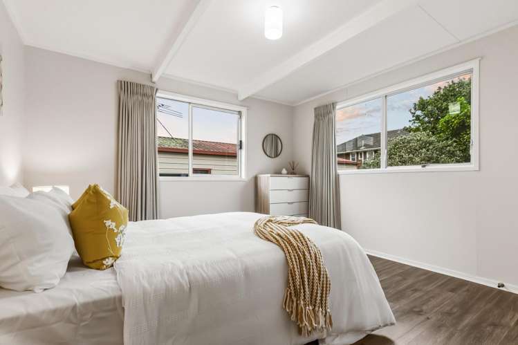 35a Beach Road Te Atatu Peninsula_13
