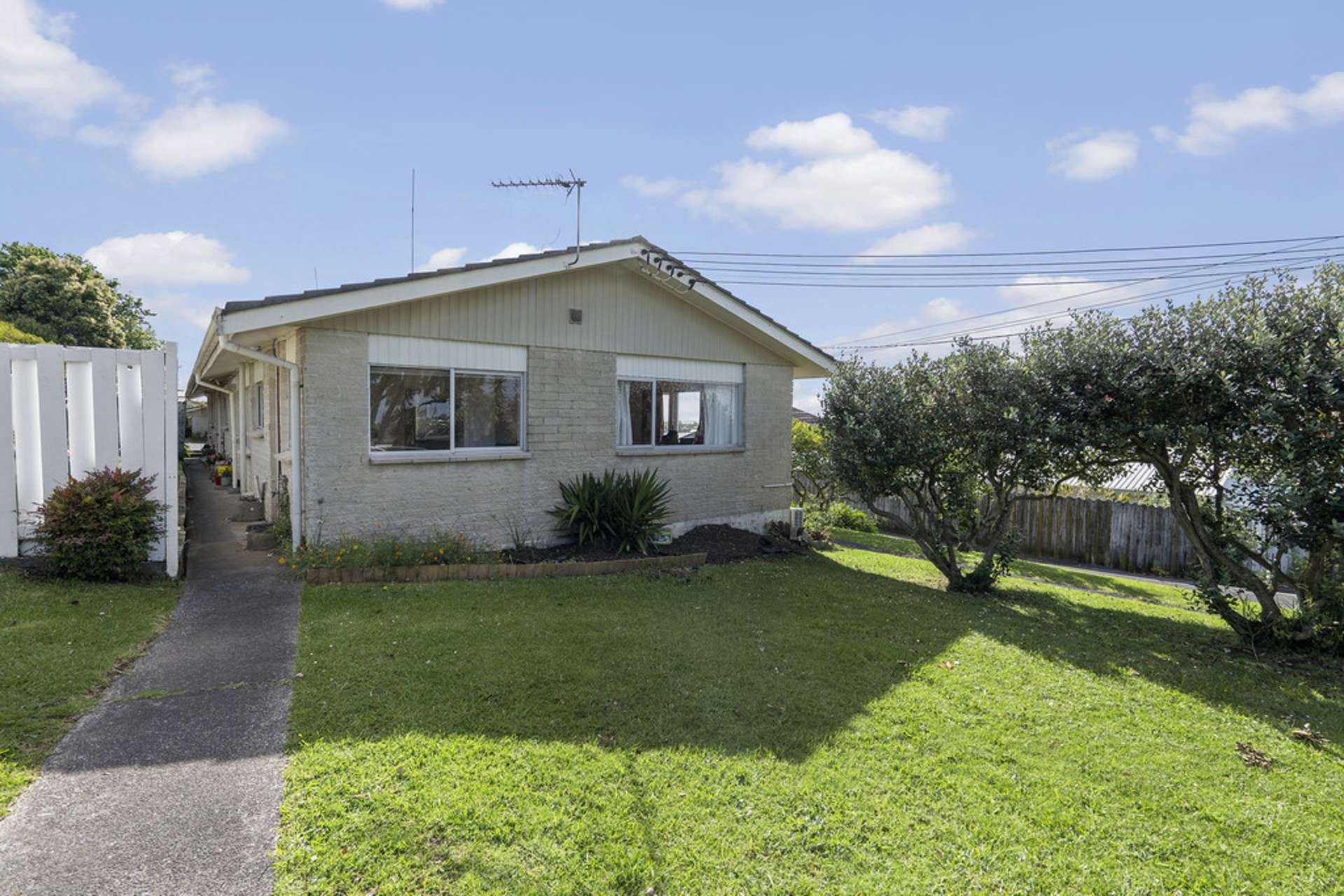 1/98 Birkdale Road Birkdale_0