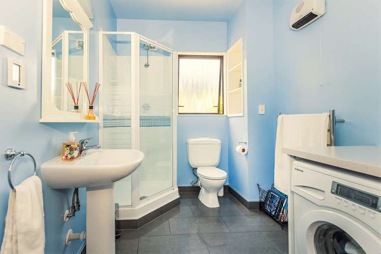 20 Signallers Grove Strathmore Park_16