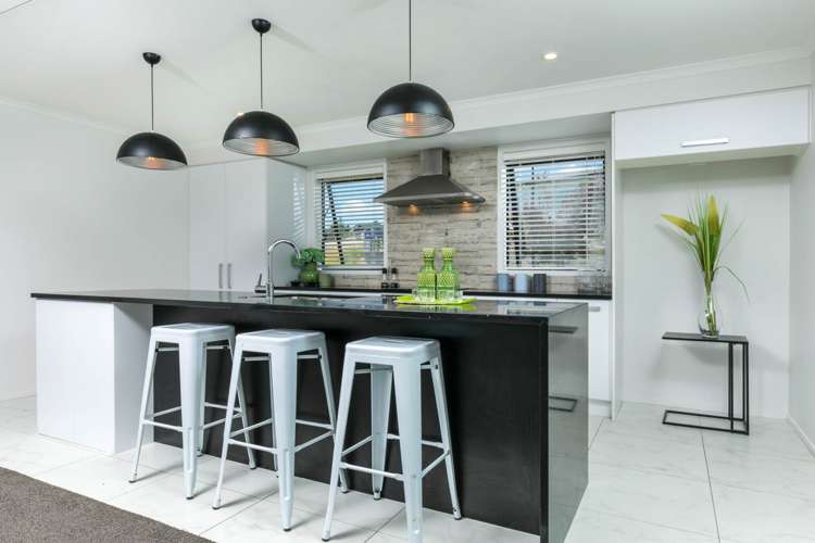 2 Ruth Craig Place Stanmore Bay_17