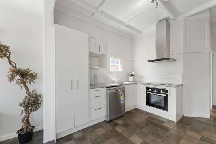 32 Hardington Street Onehunga_12