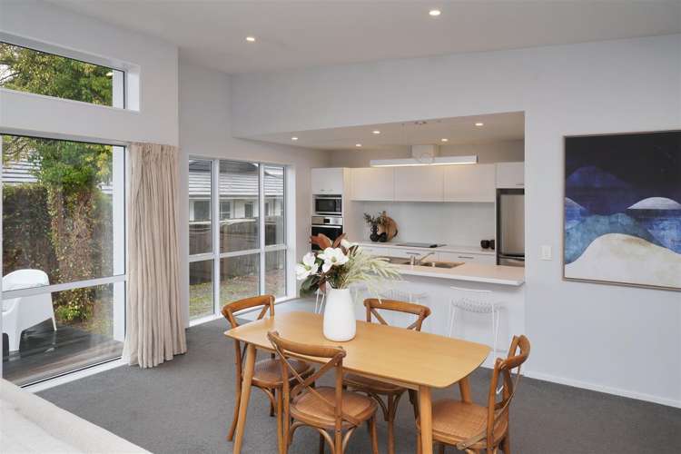 1/16 Strowan Road Strowan_6