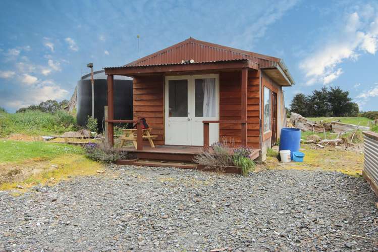 4 Perkins Street Tisbury_24