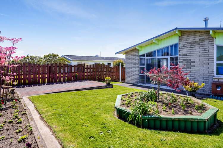 82 Grey Street Waitara_20
