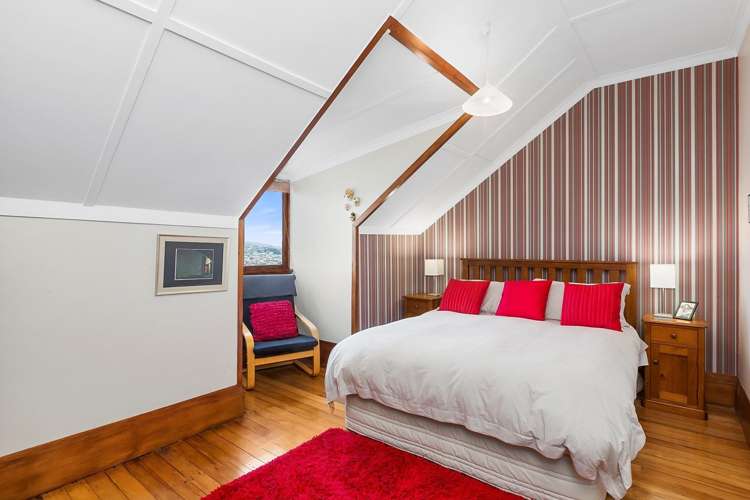 50 Easther Crescent Kew_13