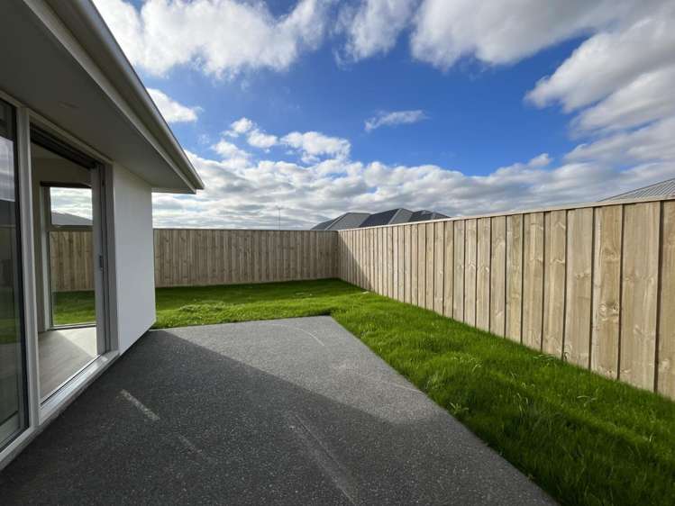 94 Monarch Drive 11103_18