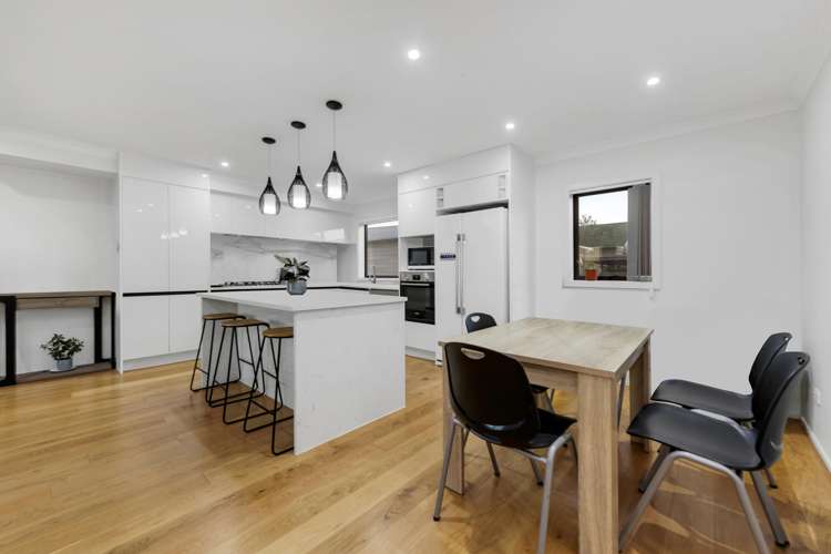 2/2 Marion Avenue Mount Roskill_8