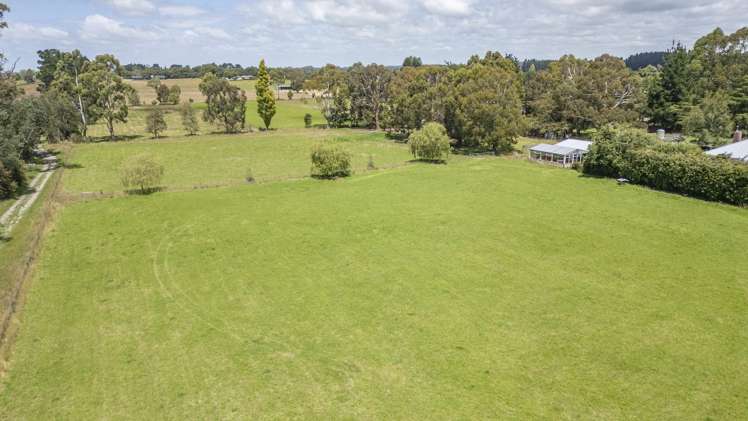 1649 Cust Road Cust_43