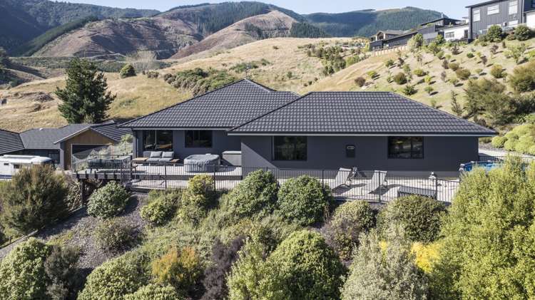 37 Quail Rise Stoke_21