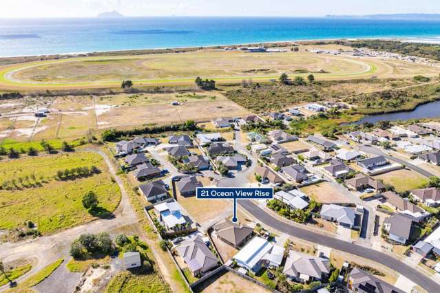 21 Ocean View Rise Ruakaka_1