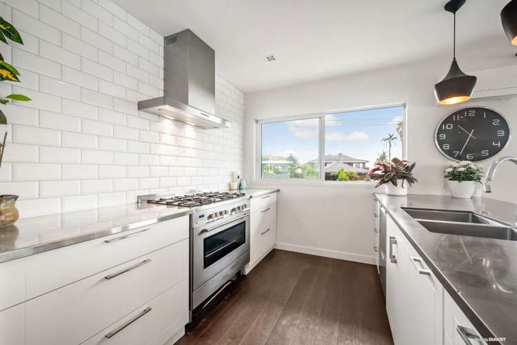 1/86 Seaview Road Castor Bay_6