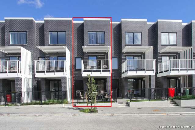 LIVE THE LIFESTYLE IN THE HUB OF SILVERDALE!