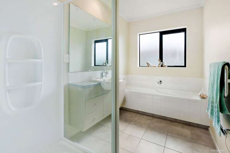 3 Bellshill Close Wattle Downs_16