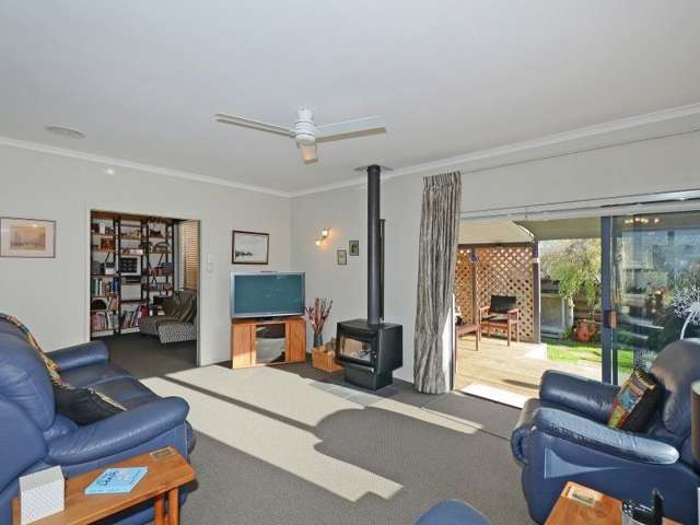 38 Whirinaki Crescent Heretaunga_1