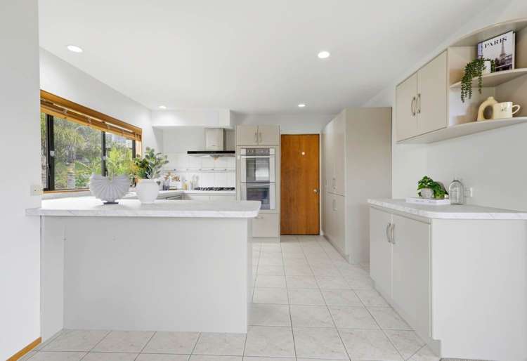 11 Highwood Grove Torbay_10