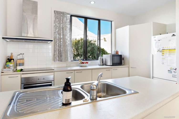 44/17 Lyon Avenue Mount Albert_15