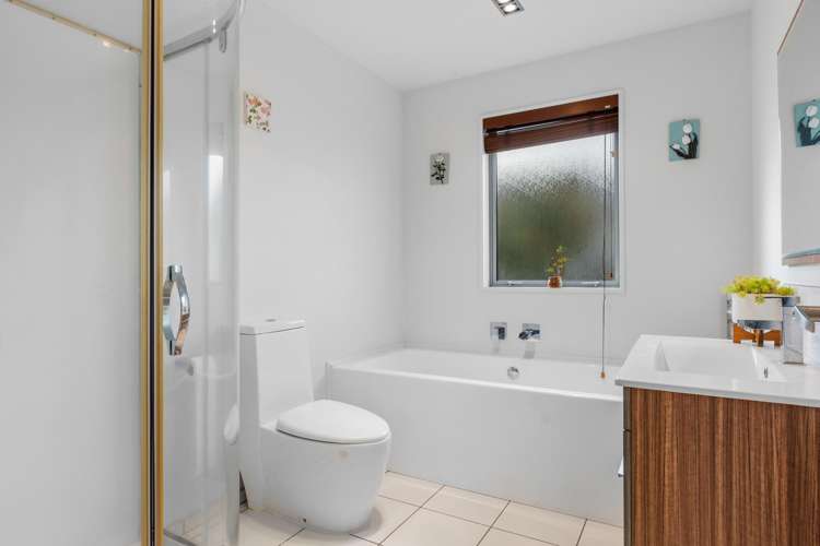 7 Somerville Crescent Aidanfield_15